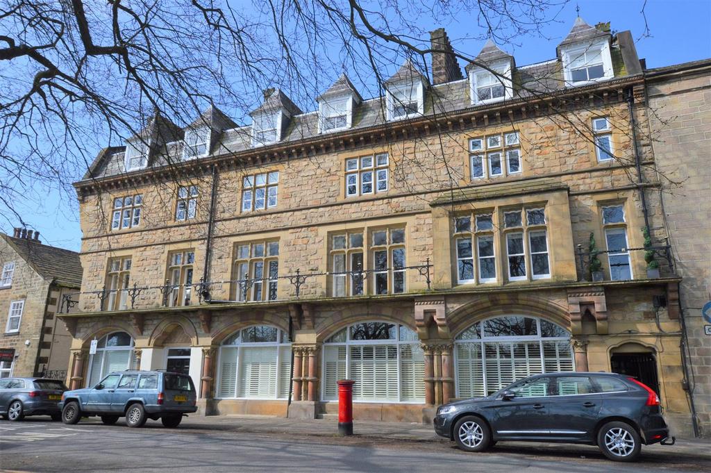Park Parade, Harrogate HG1 2 bed flat to rent £1,395 pcm (£322 pw)