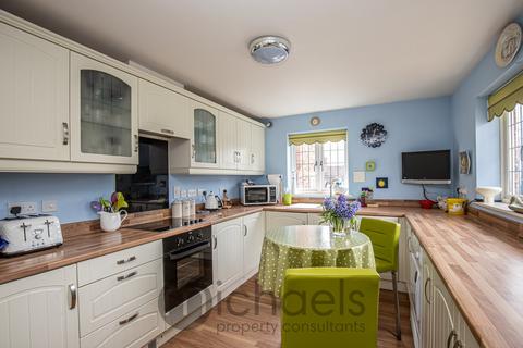 3 bedroom end of terrace house for sale - Dame Mary Walk, Halstead, CO9