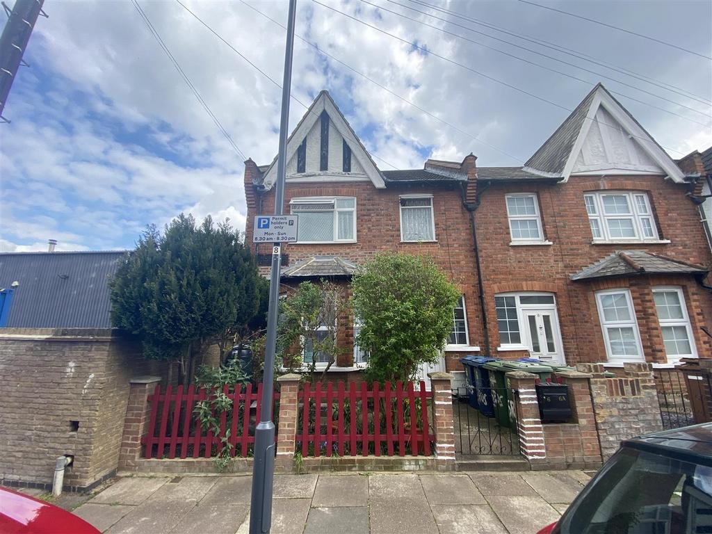 Rosslyn Crescent, Harrow 2 bed flat for sale £315,000
