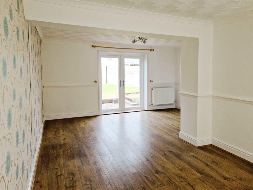 St Helier Drive, Sandfields, Port Talbot, SA12 7BE 3 bed house £750