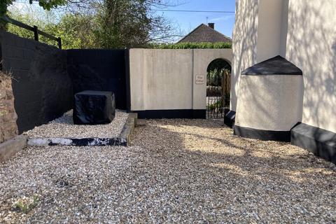 2 bedroom end of terrace house to rent, Bilbrook, Minehead, Somerset, TA24