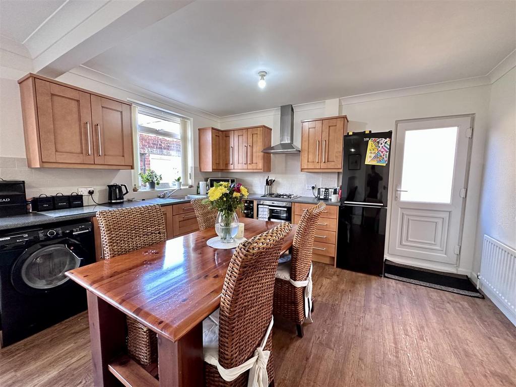 Hummersknott Avenue, Darlington 3 bed semidetached house for sale £