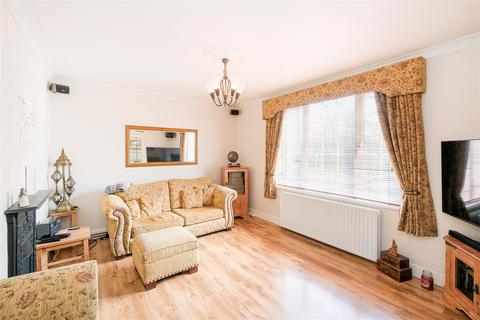 45 Ladyfields, Loughton, IG10 3RP
