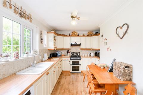 45 Ladyfields, Loughton, IG10 3RP