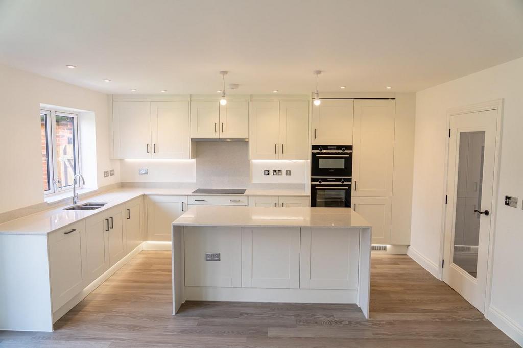 Large Kitchen front on 1.jpg