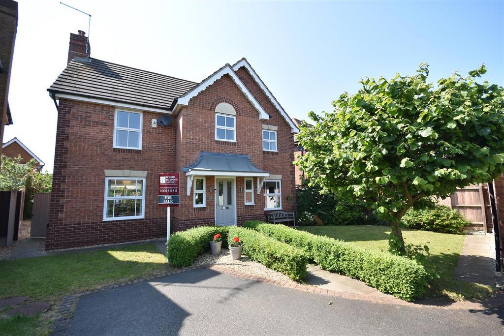 Naseby Avenue, Newark 4 bed detached house for sale £352,500