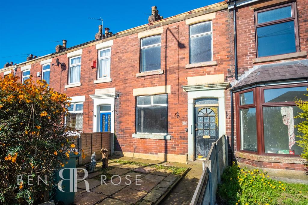 Preston Road, ClaytonLeWoods, Chorley 2 bed terraced house for sale