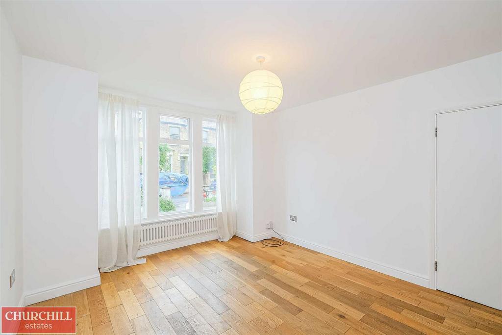 Salisbury Road, Walthamstow 2 bed flat £1,795 pcm (£414 pw)
