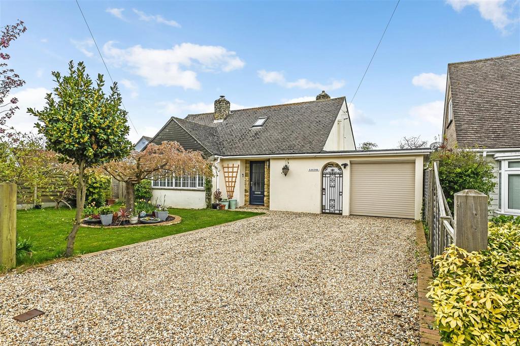 Cherry Lane, Birdham, Chichester 3 bed detached bungalow for sale £725,000