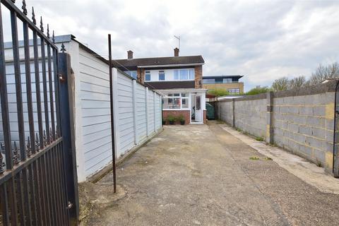 3 bedroom end of terrace house for sale - Parlaunt Road, Slough