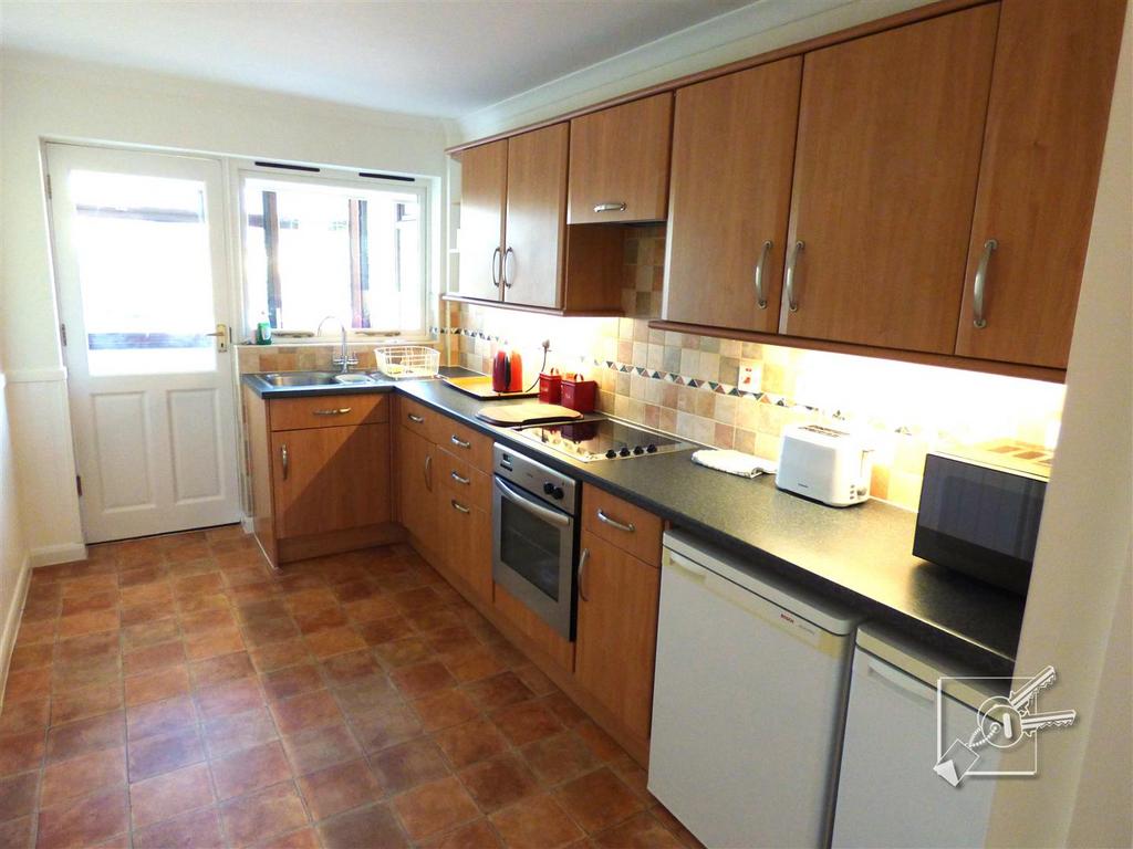 Lennox Road, Gravesend 1 bed bungalow for sale £295,000