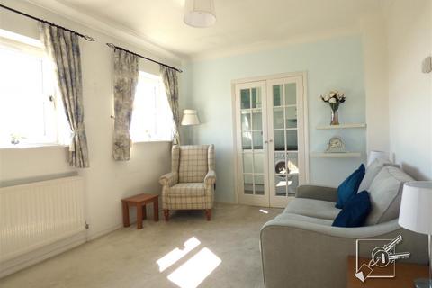 1 bedroom retirement property for sale, St James Oaks, Trafalgar Rd, Gravesend