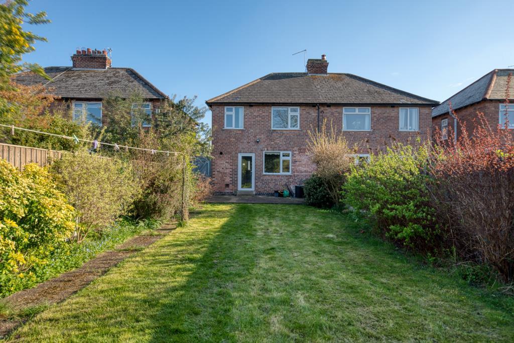Eltham Road, West Bridgford, Nottingham 3 bed semidetached house £