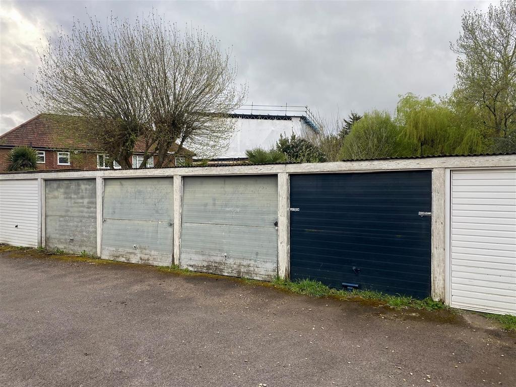 Frances Road, Windsor Garage £75,000