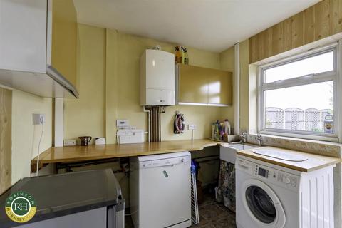 59 Stonecross Drive, Sprotbrough, Doncaster, DN5 7QH