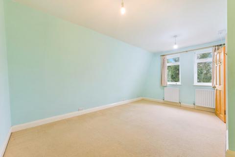 69 Derek Avenue, West Ewell, Epsom, KT19 9HP