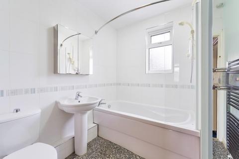69 Derek Avenue, West Ewell, Epsom, KT19 9HP