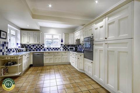 156 Bawtry Road, Bessacarr, Doncaster, DN4 7BT