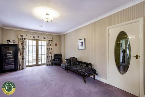156 Bawtry Road, Bessacarr, Doncaster, DN4 7BT