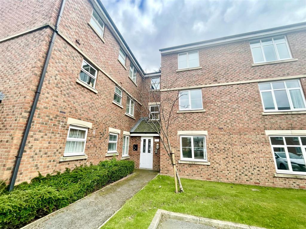 Dorman Gardens, Middlesbrough 2 bed apartment - £675 pcm (£156 pw)