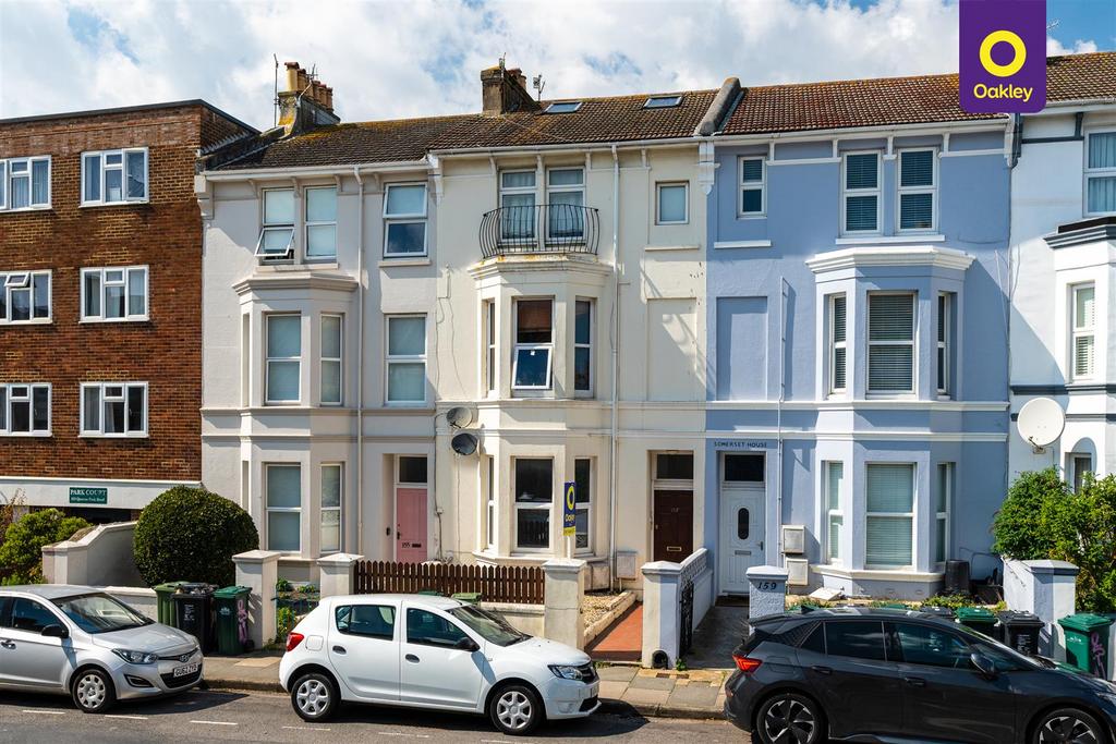 Queens Park Road, Brighton 1 bed flat £270,000