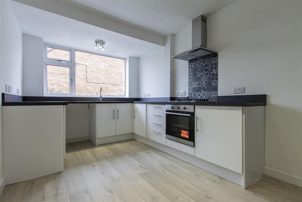 Walton Road, Walton, Chesterfield 3 bed detached bungalow for sale £