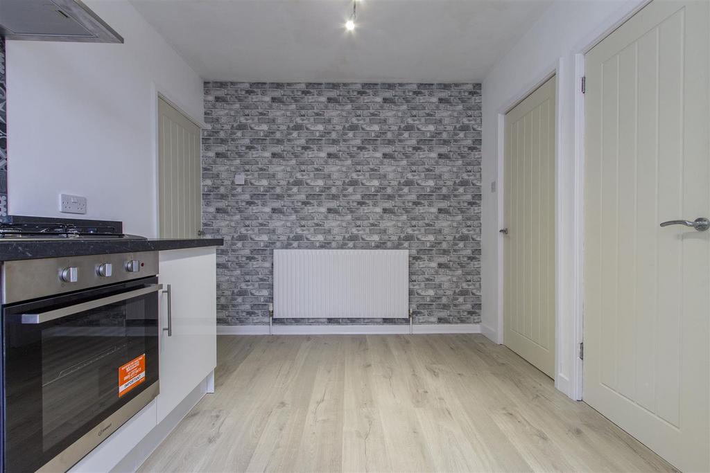 Walton Road, Walton, Chesterfield 3 bed detached bungalow for sale £