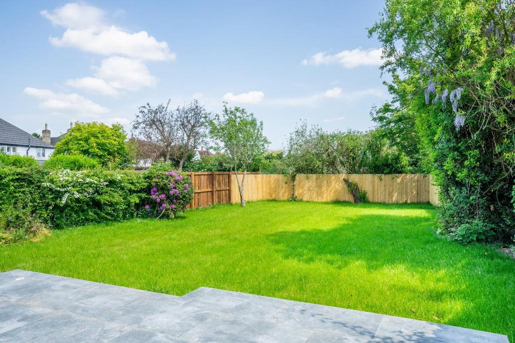 Manor Heath, Copmanthorpe, York 5 bed detached house £700,000