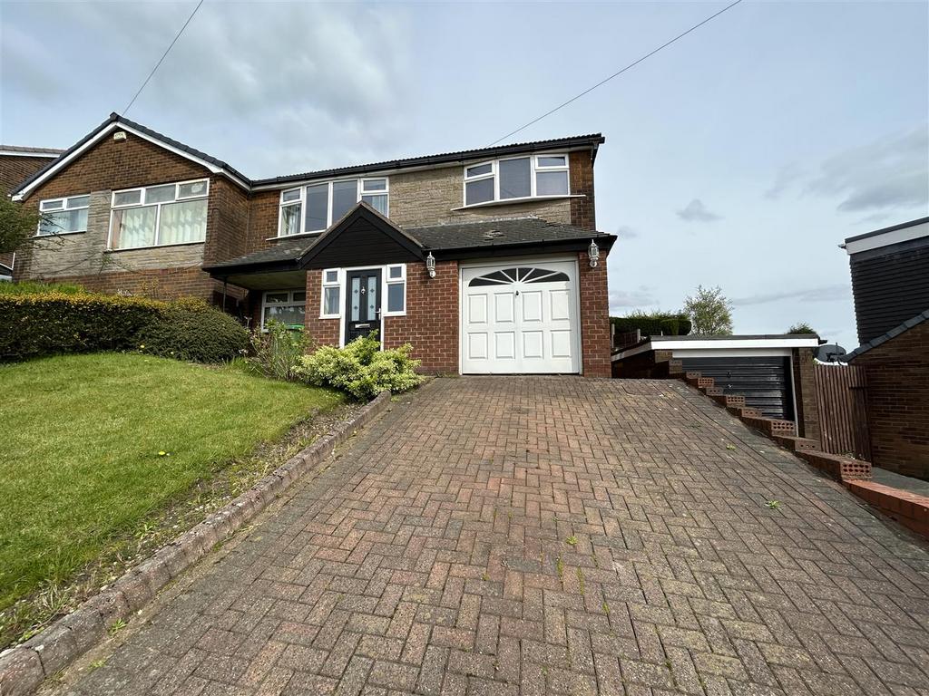 Den Hill Drive, Springhead, Oldham 3 bed semidetached house for sale