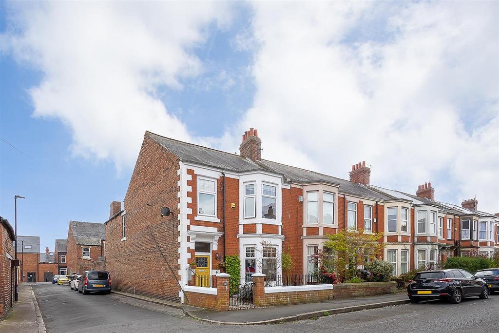 Trewhitt Road, Heaton, Newcastle upon Tyne 4 bed end of terrace house £375,000