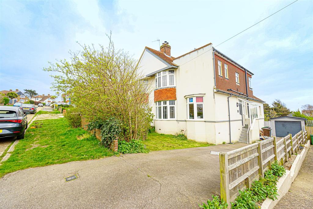Essenden Road, St. LeonardsOnSea 4 bed semidetached house for sale £475,000