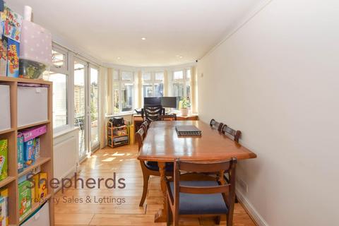 8 Cunningham Road, Cheshunt, Waltham Cross, EN8 0LG
