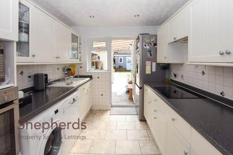 8 Cunningham Road, Cheshunt, Waltham Cross, EN8 0LG
