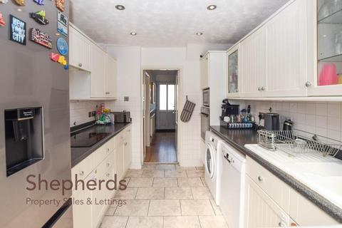 8 Cunningham Road, Cheshunt, Waltham Cross, EN8 0LG
