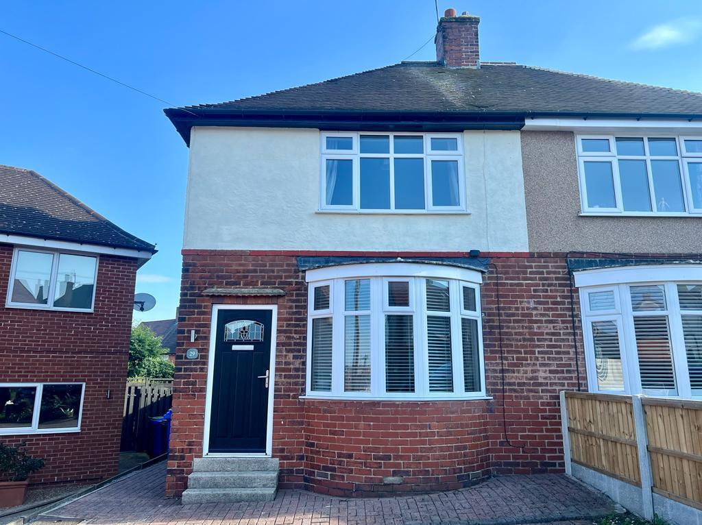 Clarkson Avenue, Chesterfield 2 bed semidetached house £795 pcm (£