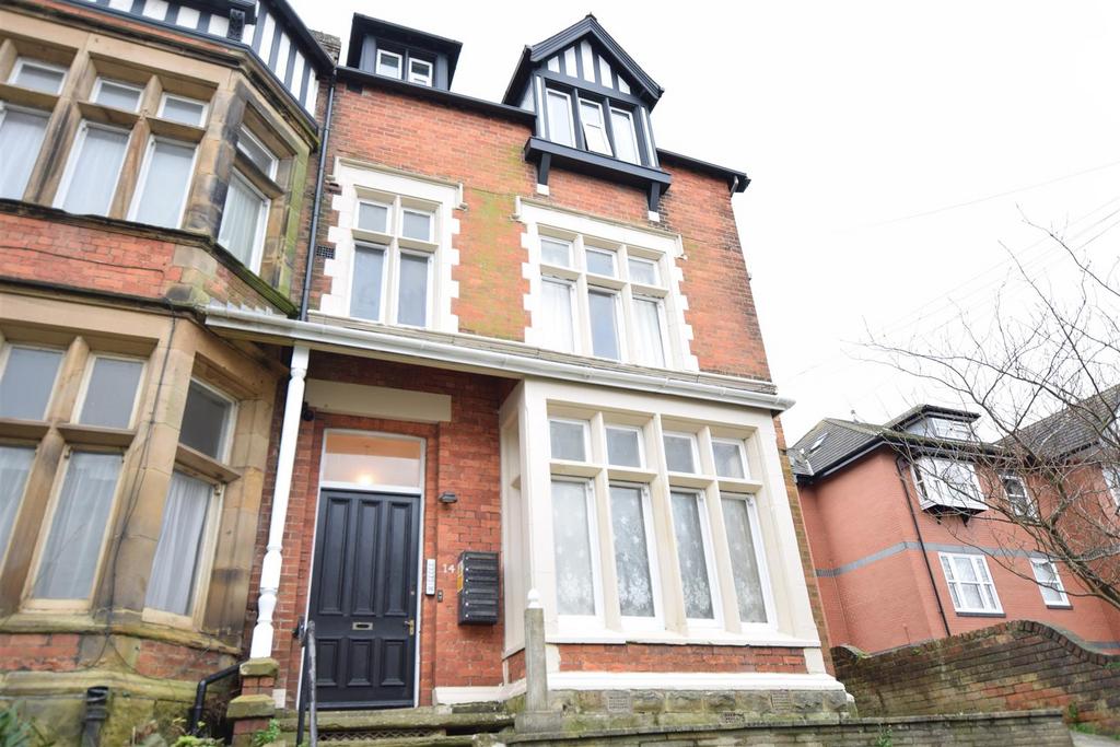 Royal Avenue, Scarborough 1 bed apartment £420 pcm (£97 pw)