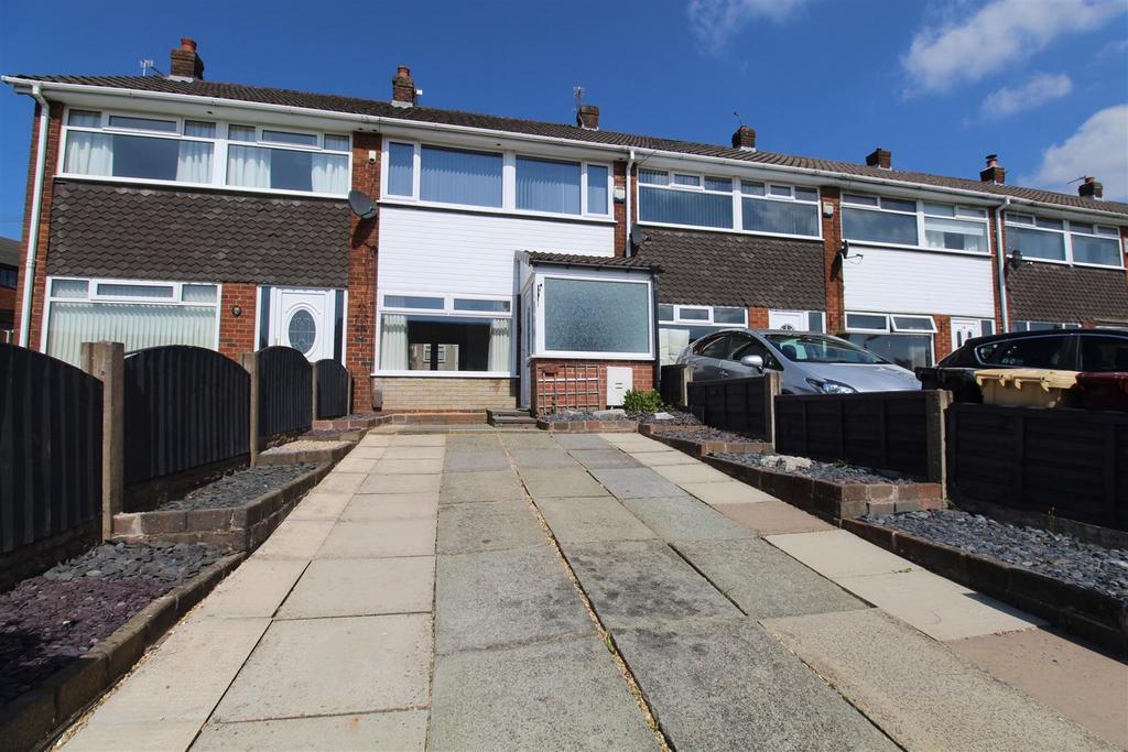 Thirlmere Avenue, Horwich, Bolton 3 bed terraced house £875 pcm (£202 pw)