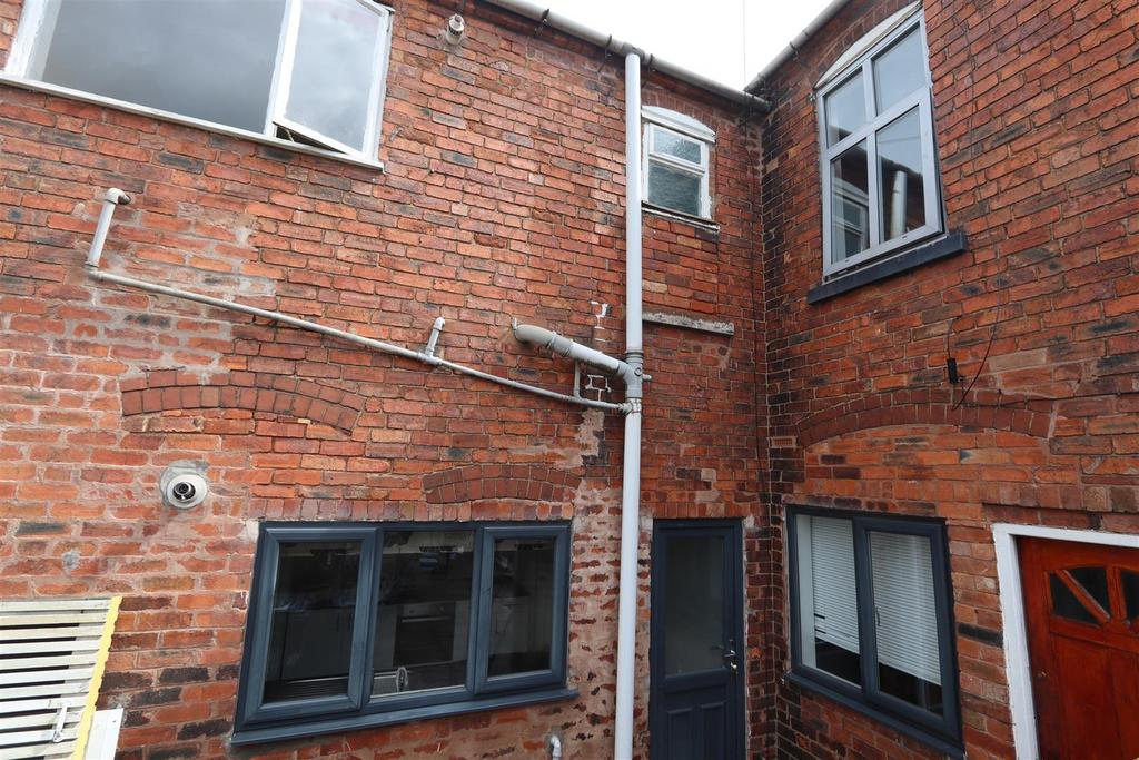 Pleck Road, Walsall 2 bed apartment £625 pcm (£144 pw)