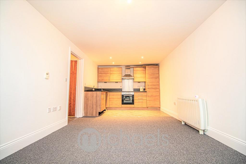 Edinburgh Gardens, Braintree, CM7 2 bed apartment £175,000