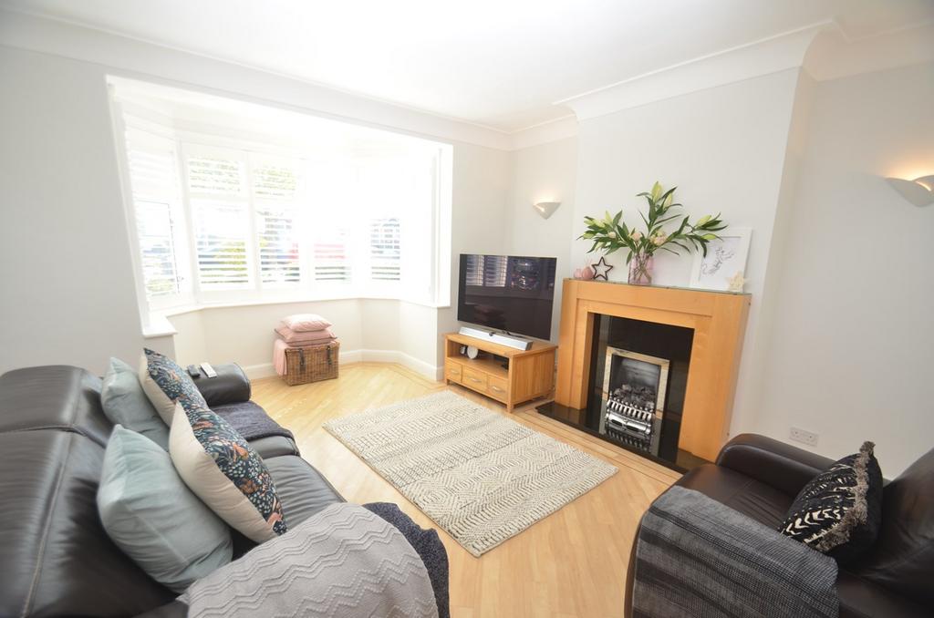 Devonshire Way, Shirley, Croydon, CR0 5 bed semidetached house for