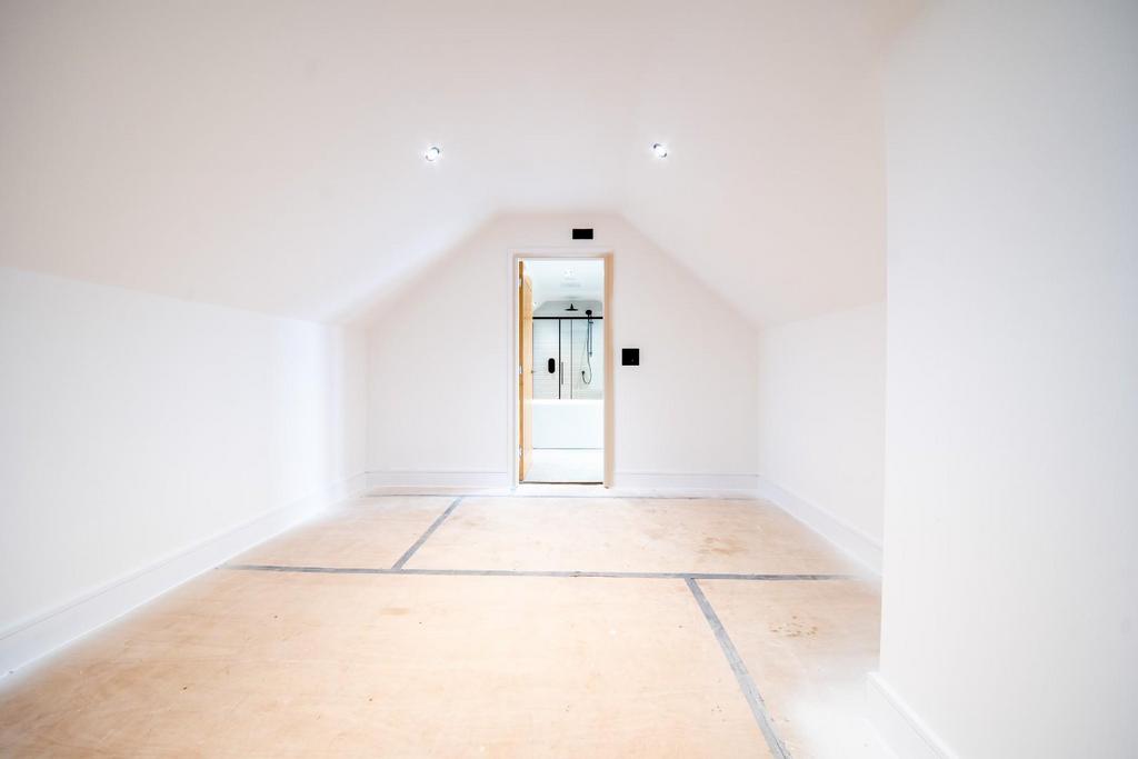 Master - dressing area.jpg