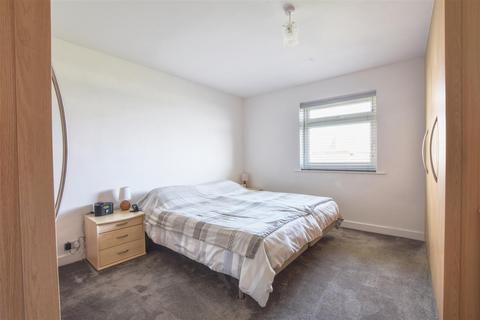 16, Merton Court Sutton Place, Bexhill-on-sea, TN40 1PD