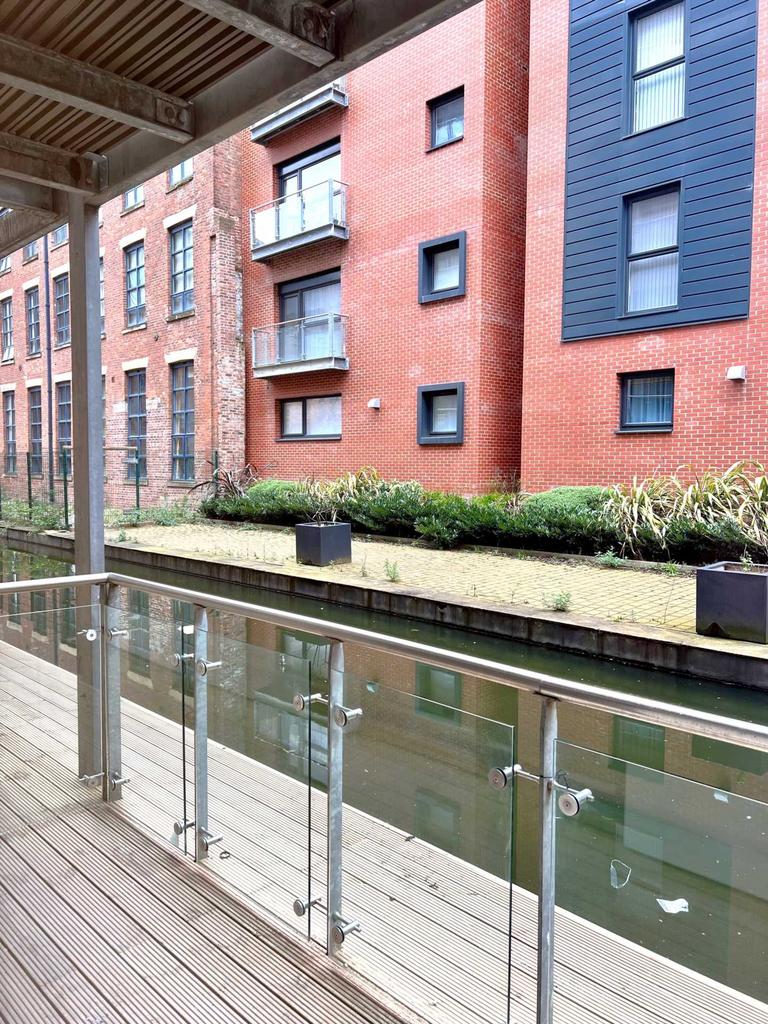 Albion Works, Pollard Street 1 bed apartment £895 pcm (£207 pw)