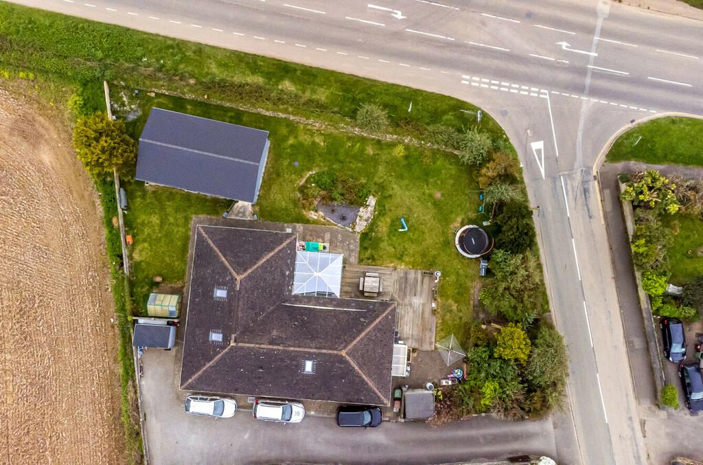 968023 (14)