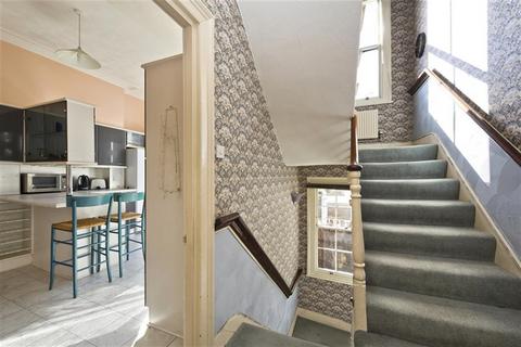 Flat, 9 Elgin Crescent, London, W11 2JA