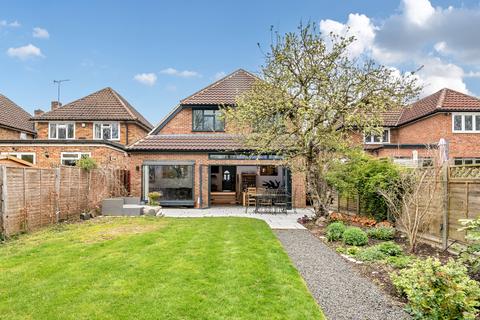 18 Bunby Road, Stoke Poges, Slough, SL2 4BP