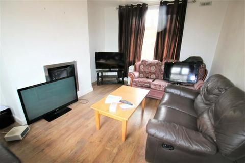 2 bedroom semi-detached house for sale - Burnley Road, Blackburn, Lancashire, BB1 3HW