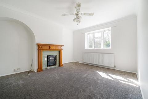 35 Hilltop Close, Ascot, SL5 7QT