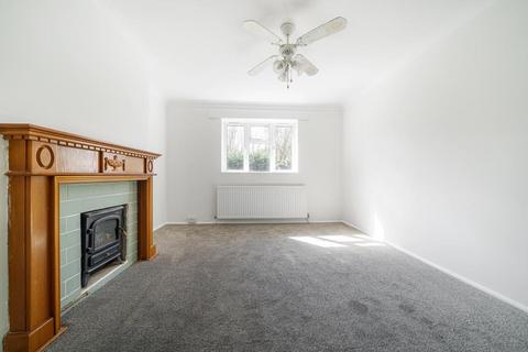 35 Hilltop Close, Ascot, SL5 7QT
