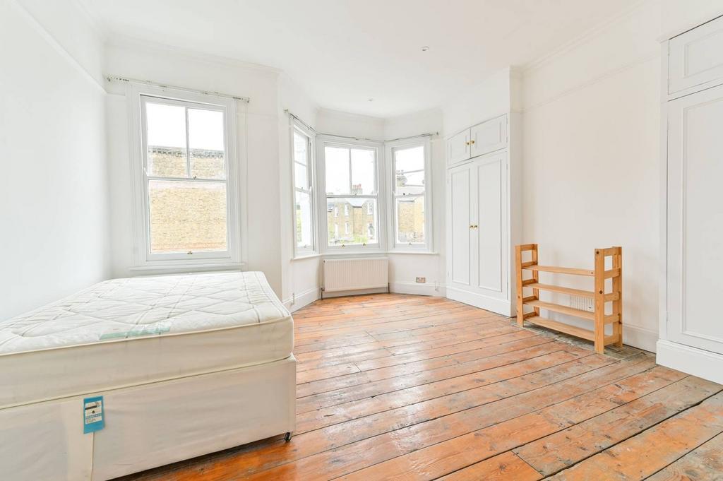 Klea Avenue, Abbeville Village, London, SW4 3 bed terraced house to